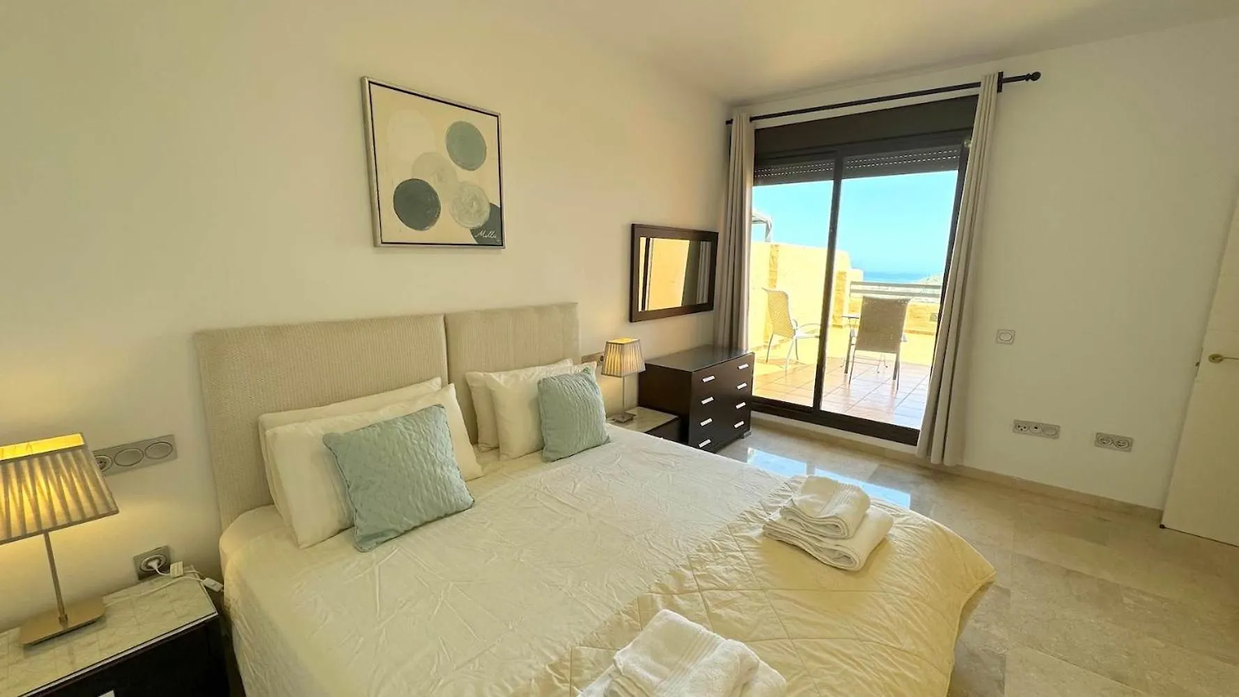 Apartamento Tranquil Hideaway With Sun-Drenched Ample Terrace Málaga