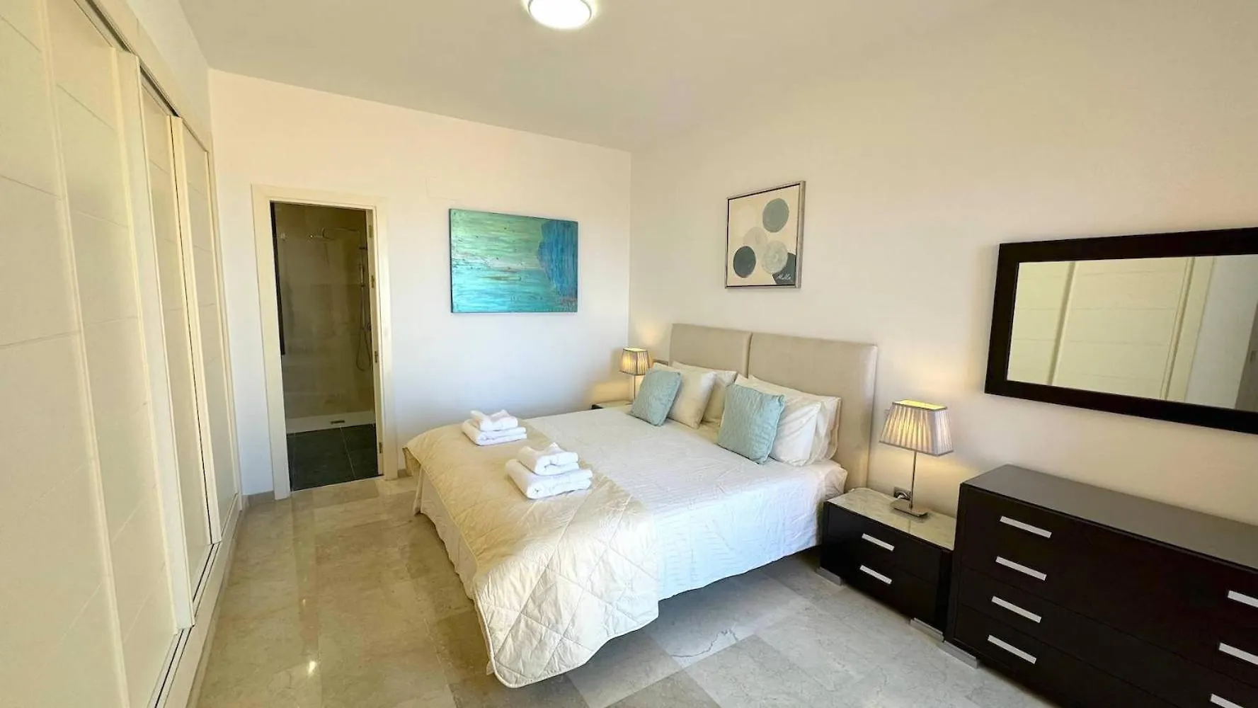 Tranquil Hideaway With Sun-Drenched Ample Terrace Apartment Malaga