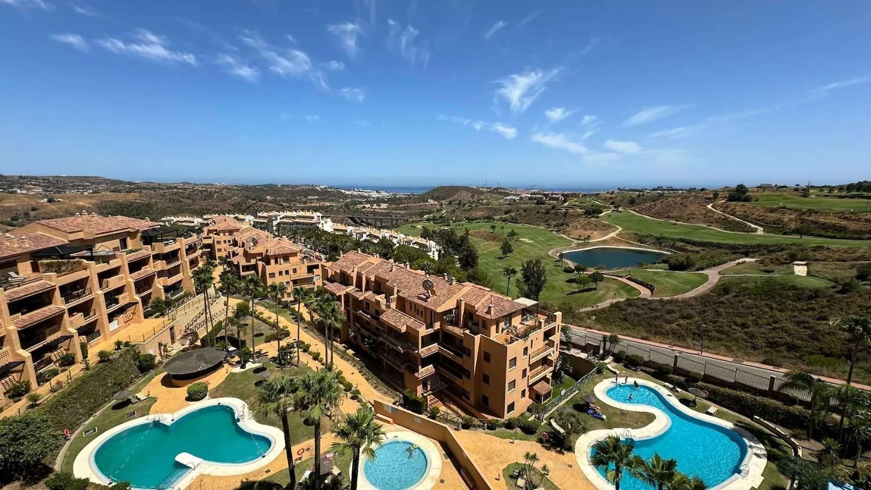 Tranquil Hideaway With Sun-Drenched Ample Terrace Apartment Malaga Spain